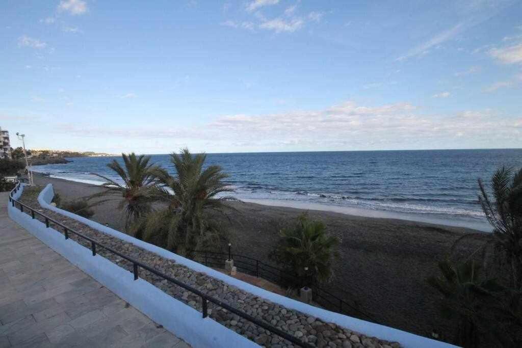 Bonito Apartamento Con Vista Al Mar Playa Del Aguila  Buitenkant foto
